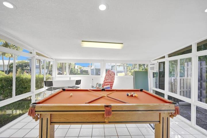 Beautiful 4 Bedrooms/Pool/Walk To Beach Deerfield Beach Exterior photo