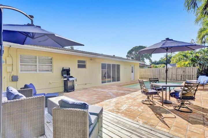 Beautiful 4 Bedrooms/Pool/Walk To Beach Deerfield Beach Exterior photo